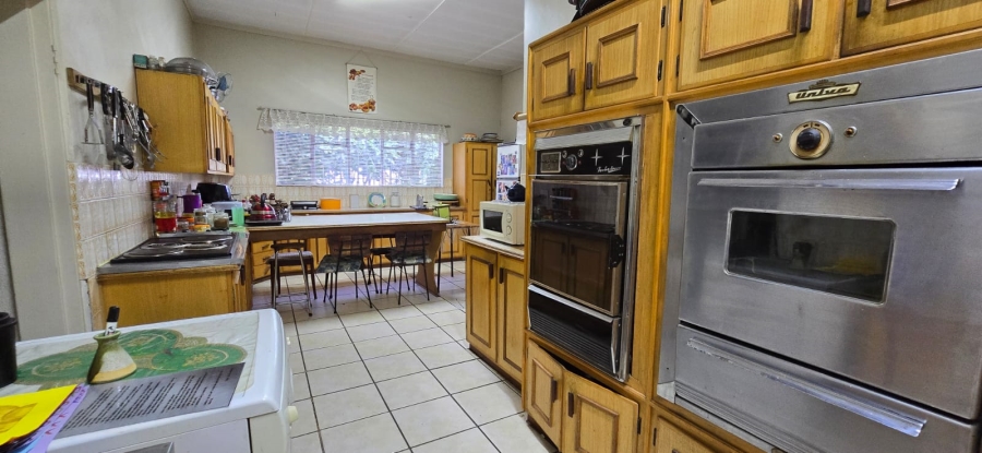 5 Bedroom Property for Sale in Oudorp North West